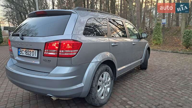 Внедорожник / Кроссовер Dodge Journey 2016 в Стебнику