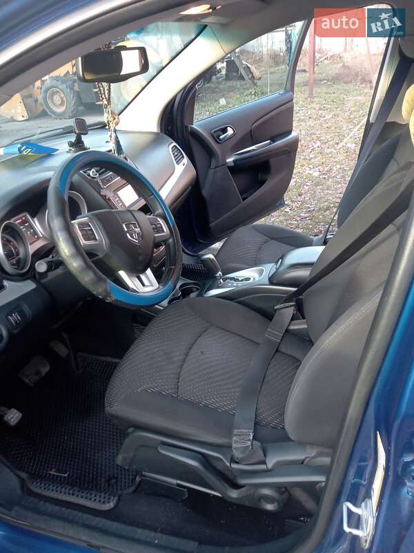 Внедорожник / Кроссовер Dodge Journey 2015 в Вышгороде