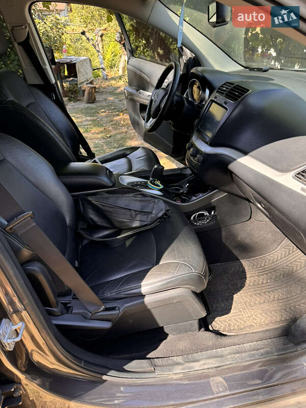 Позашляховик / Кросовер Dodge Journey 2013 в Києві