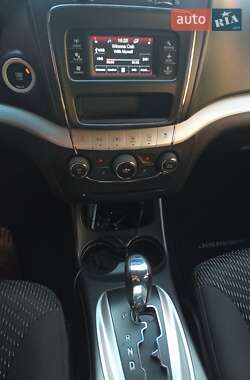Внедорожник / Кроссовер Dodge Journey 2014 в 