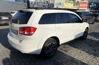 Позашляховик / Кросовер Dodge Journey 2018 в 