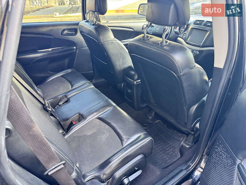 Позашляховик / Кросовер Dodge Journey 2016 в Тростянці