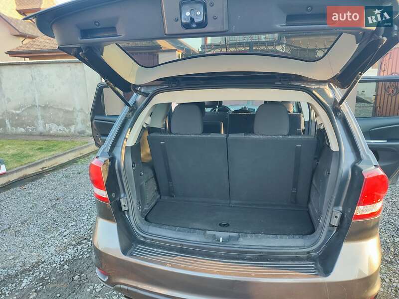 Внедорожник / Кроссовер Dodge Journey 2015 в Мукачево