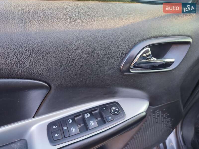 Внедорожник / Кроссовер Dodge Journey 2015 в Мукачево