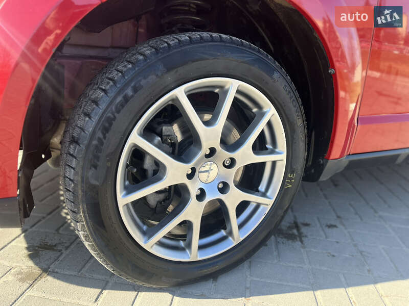 Внедорожник / Кроссовер Dodge Journey 2017 в Тернополе