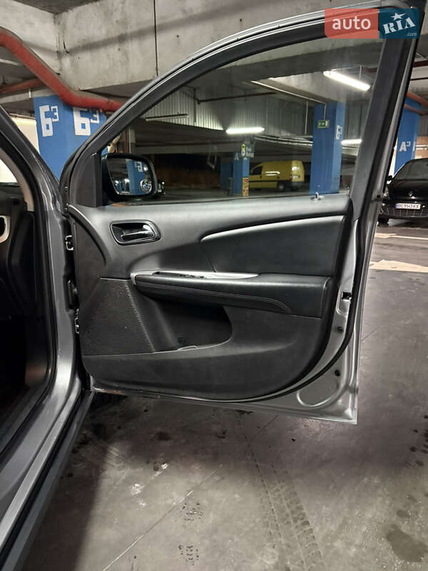 Внедорожник / Кроссовер Dodge Journey 2016 в Львове