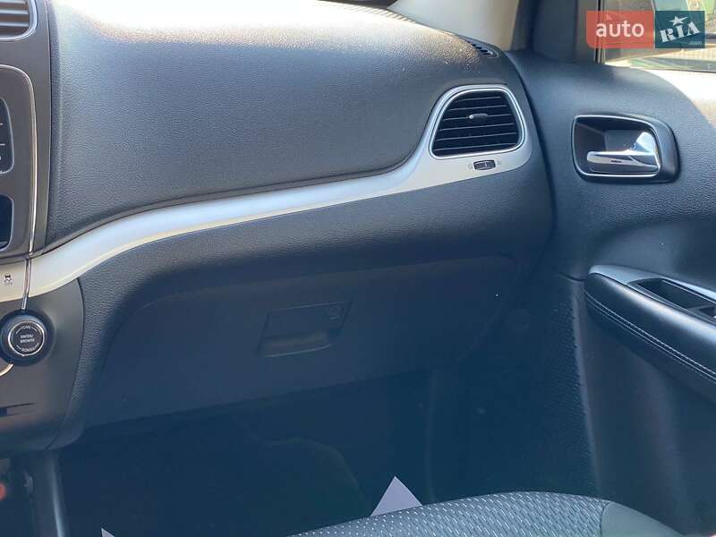 Внедорожник / Кроссовер Dodge Journey 2011 в Львове