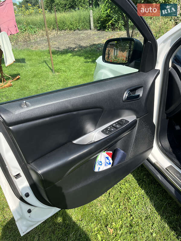 Позашляховик / Кросовер Dodge Journey 2016 в Гадячі