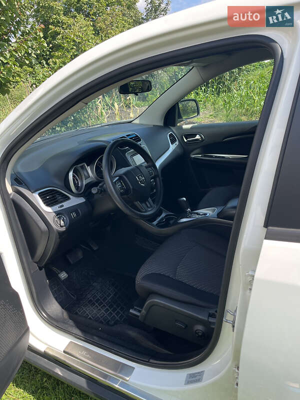 Позашляховик / Кросовер Dodge Journey 2016 в Гадячі