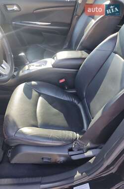 Внедорожник / Кроссовер Dodge Journey 2015 в 