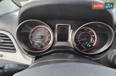 Позашляховик / Кросовер Dodge Journey 2017 в 
