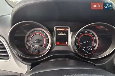 Позашляховик / Кросовер Dodge Journey 2017 в 
