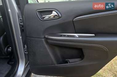 Позашляховик / Кросовер Dodge Journey 2017 в 