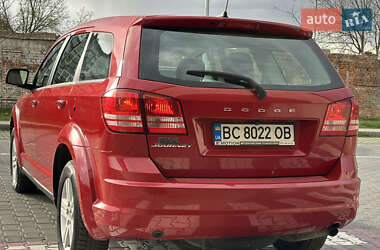 Позашляховик / Кросовер Dodge Journey 2014 в 
