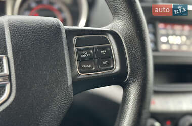 Позашляховик / Кросовер Dodge Journey 2014 в 