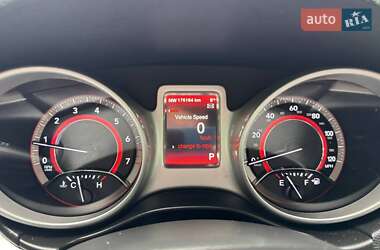 Позашляховик / Кросовер Dodge Journey 2017 в 