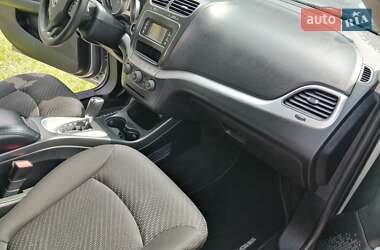 Позашляховик / Кросовер Dodge Journey 2015 в 
