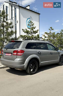 Позашляховик / Кросовер Dodge Journey 2020 в 