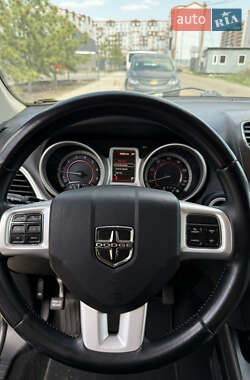 Позашляховик / Кросовер Dodge Journey 2020 в 