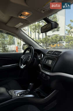 Позашляховик / Кросовер Dodge Journey 2020 в 
