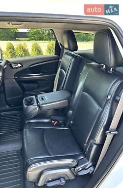 Позашляховик / Кросовер Dodge Journey 2015 в 