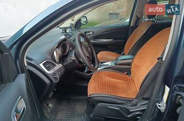 Позашляховик / Кросовер Dodge Journey 2013 в 