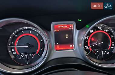 Позашляховик / Кросовер Dodge Journey 2019 в 