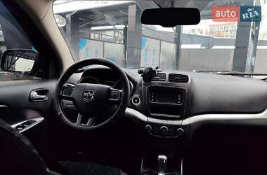Внедорожник / Кроссовер Dodge Journey 2015 в 
