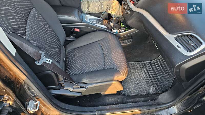 Позашляховик / Кросовер Dodge Journey 2015 в Жашківу