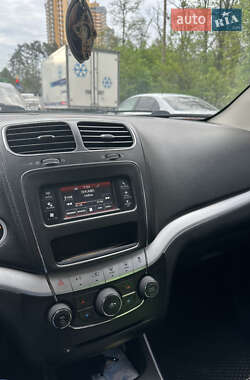 Внедорожник / Кроссовер Dodge Journey 2015 в 