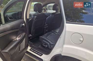 Позашляховик / Кросовер Dodge Journey 2018 в 