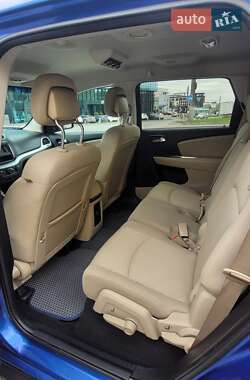 Внедорожник / Кроссовер Dodge Journey 2015 в 