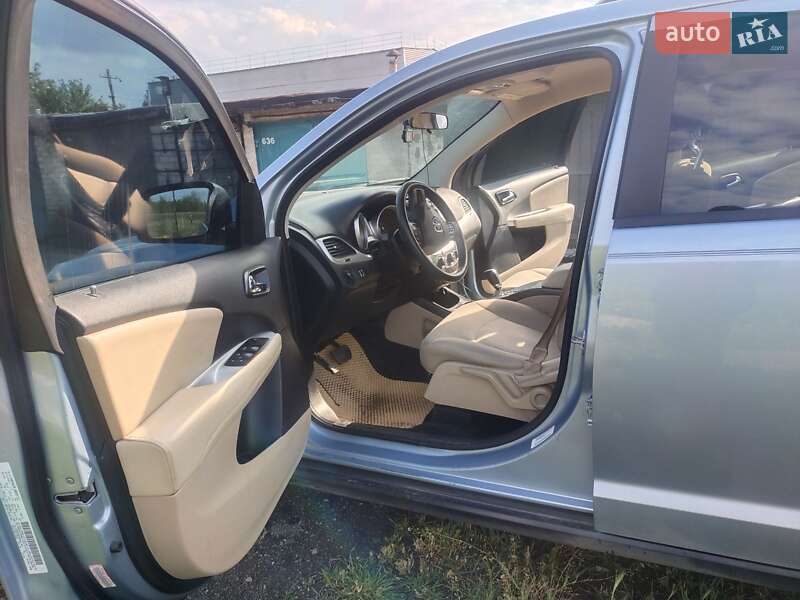 Позашляховик / Кросовер Dodge Journey 2013 в Павлограді