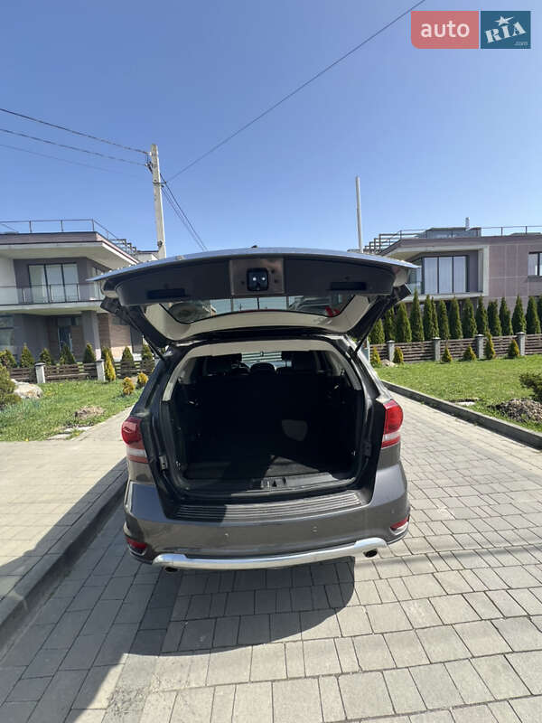 Позашляховик / Кросовер Dodge Journey 2015 в Львові