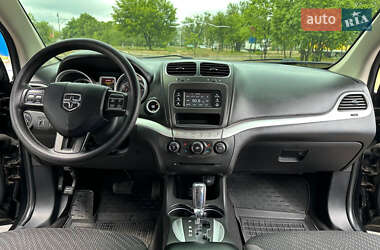 Позашляховик / Кросовер Dodge Journey 2018 в 