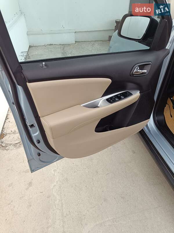 Внедорожник / Кроссовер Dodge Journey 2013 в Ровно