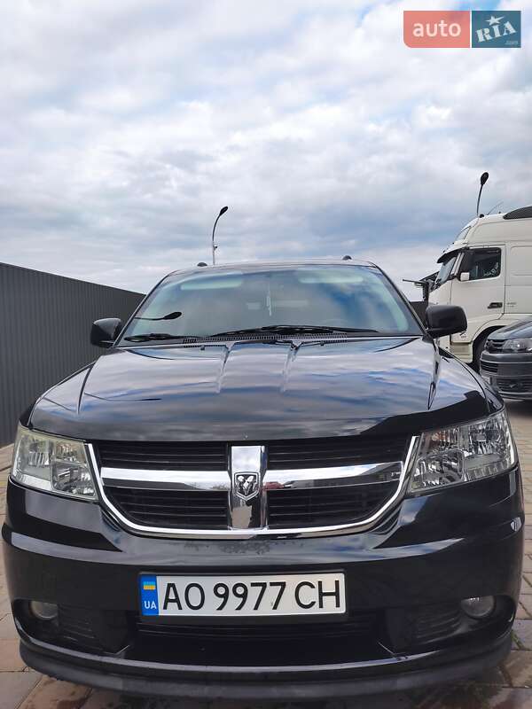 Позашляховик / Кросовер Dodge Journey 2009 в 