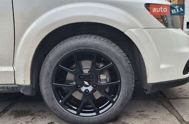 Позашляховик / Кросовер Dodge Journey 2015 в 