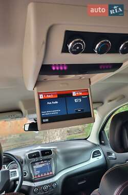 Позашляховик / Кросовер Dodge Journey 2015 в 