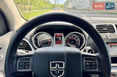 Позашляховик / Кросовер Dodge Journey 2016 в 