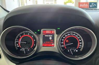 Позашляховик / Кросовер Dodge Journey 2013 в 