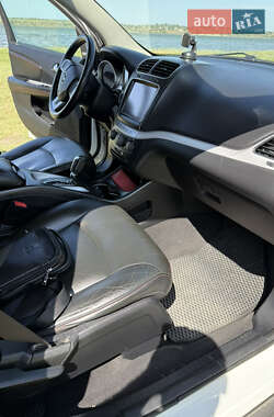 Внедорожник / Кроссовер Dodge Journey 2015 в 