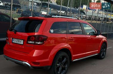 Позашляховик / Кросовер Dodge Journey 2018 в 