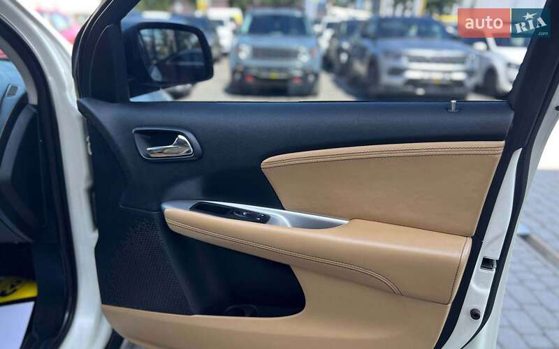 Внедорожник / Кроссовер Dodge Journey 2013 в Ивано-Франковске
