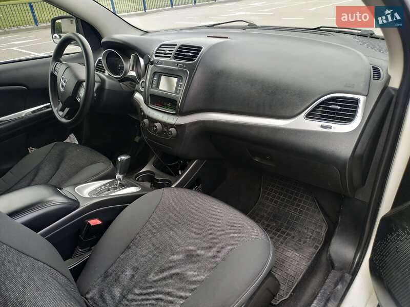 Внедорожник / Кроссовер Dodge Journey 2017 в Нововолынске фото 7 Внедорожник / Кроссовер Dodge Journey 2017 в Нововолынске