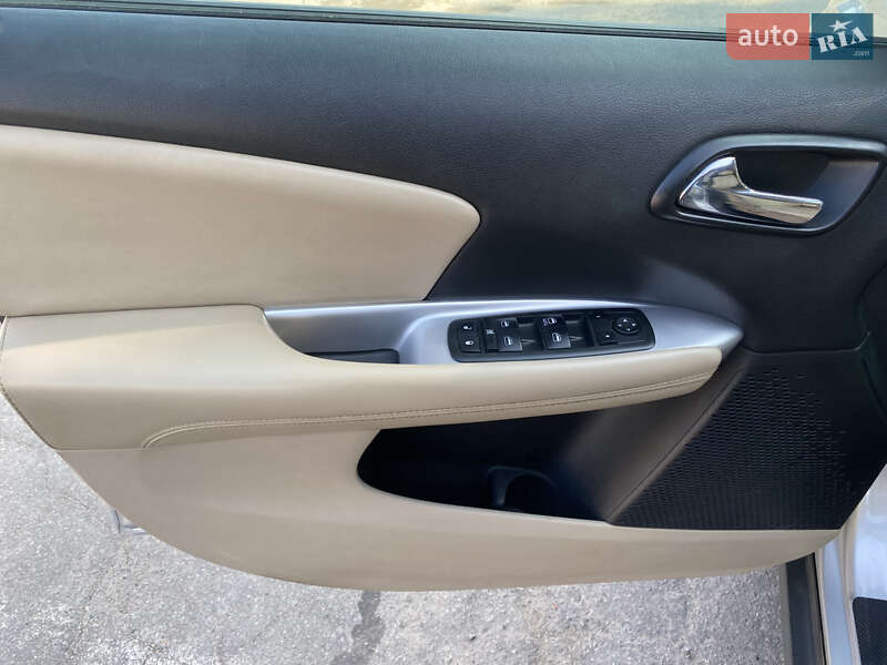 Внедорожник / Кроссовер Dodge Journey 2013 в Жмеринке