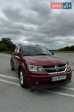 Внедорожник / Кроссовер Dodge Journey 2011 в 