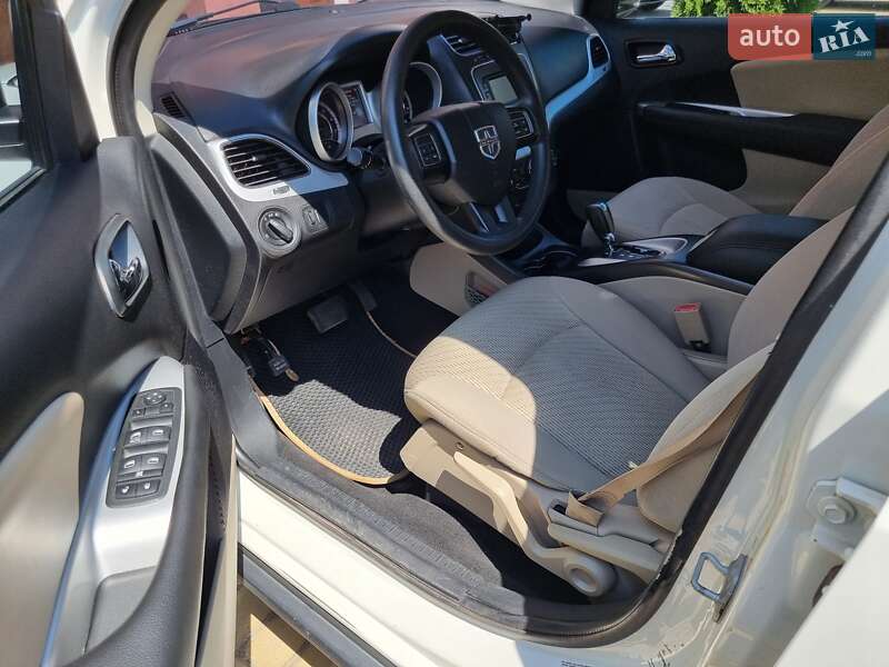 Внедорожник / Кроссовер Dodge Journey 2014 в Черкассах