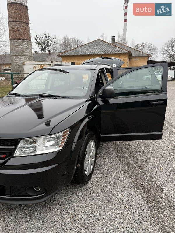 Внедорожник / Кроссовер Dodge Journey 2016 в Звягеле