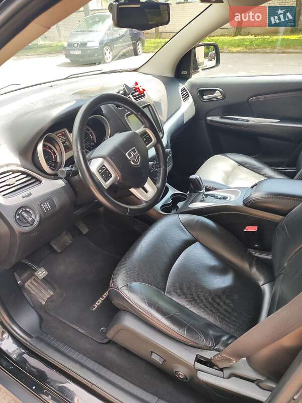 Внедорожник / Кроссовер Dodge Journey 2015 в Львове